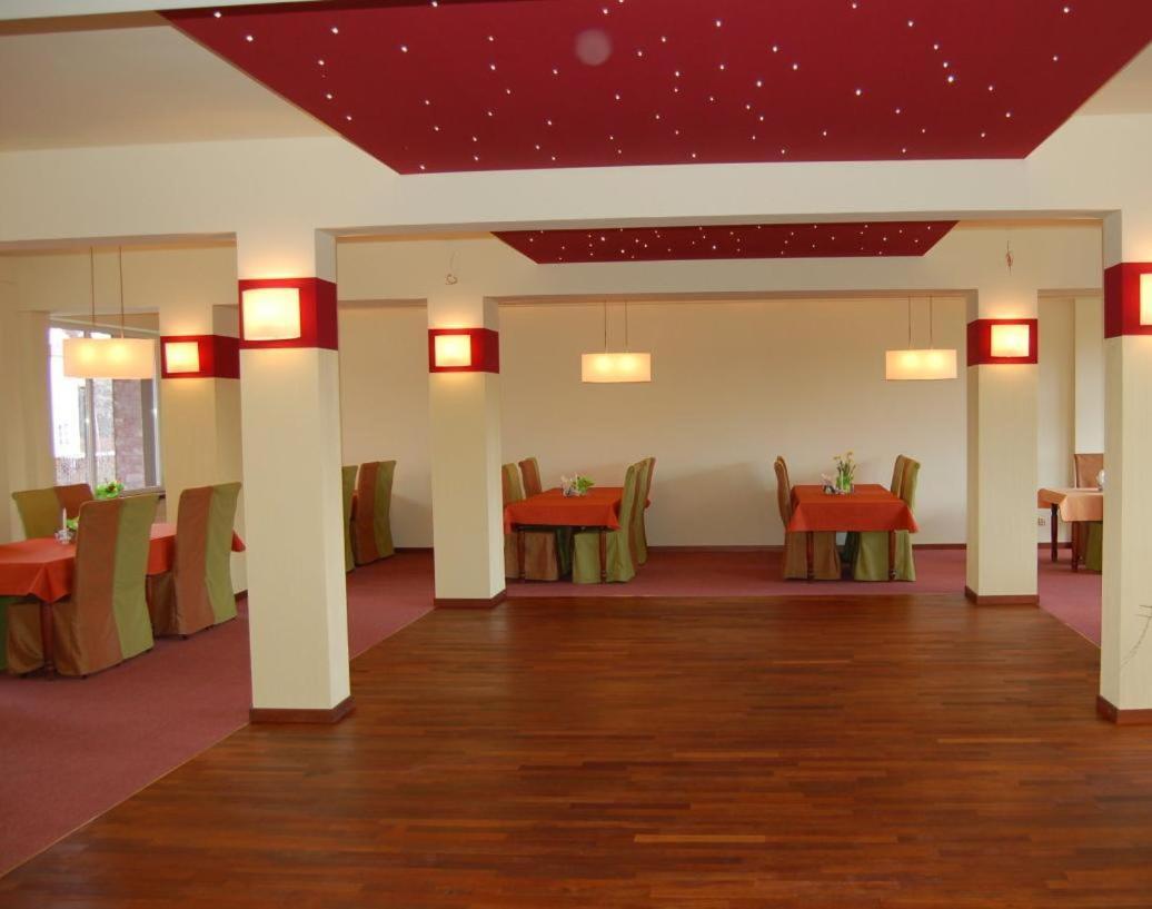 Hotel Europa Giżycko Extérieur photo